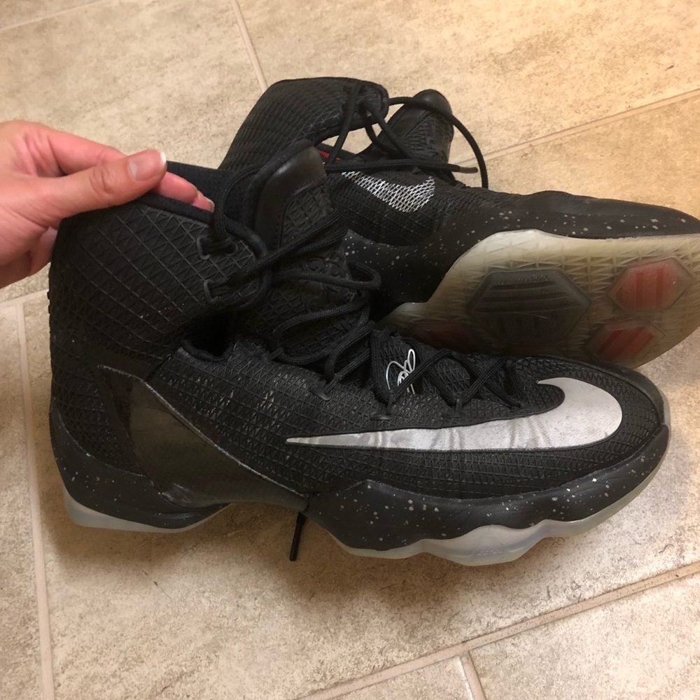 Lebron James 15 Basketball shoes